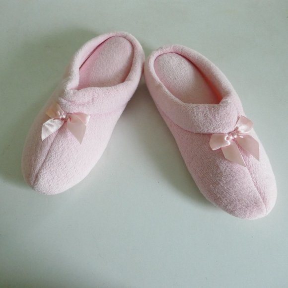 NWOT light pink terry cloth soft cushioned indoor/outdoor slippers size 9.5-10.5 - Picture 2 of 4